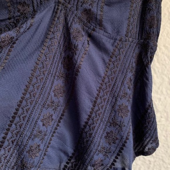 Top - Picture 3 of 5